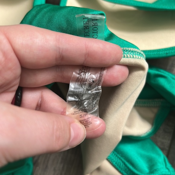 Green bikini - Picture 4 of 4